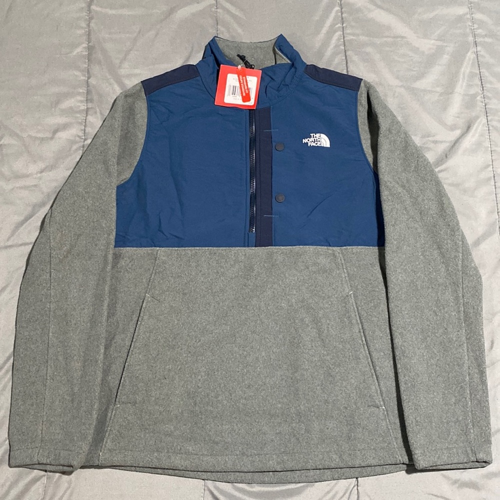 Northface Pullover - Women Medium